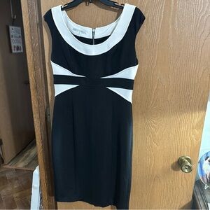 MAGGY LONDON SZ 12 DRESS BLACK IVORY SLEEVELESS BODYCON SCOOP NECK KNEE LENGTH